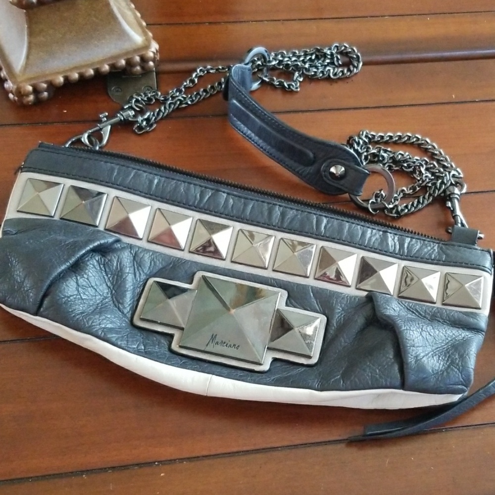 😻 MARCIANO STUDDED HANDBAG